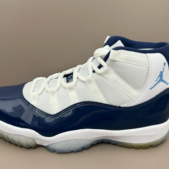 Win like 82s- Jordan Retro Athletic Shoes - Blue and Black main image 4
